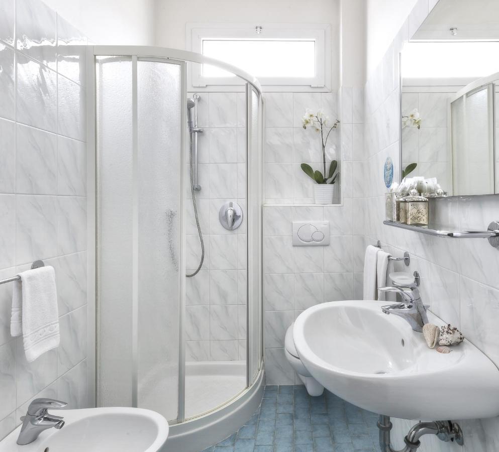 Hotel Carignano Riccione Buitenkant foto